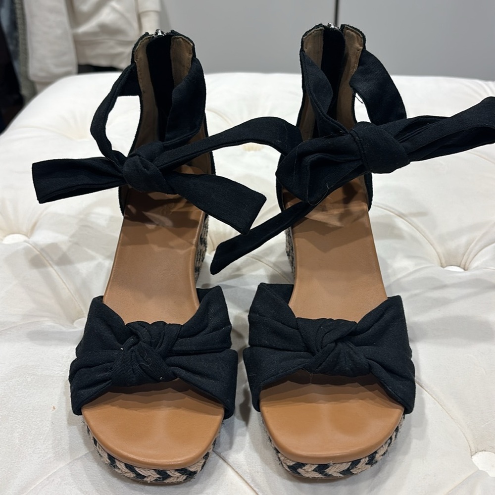 Ugg Ileana Wrap Wedge Sandals - Picture 2 of 7